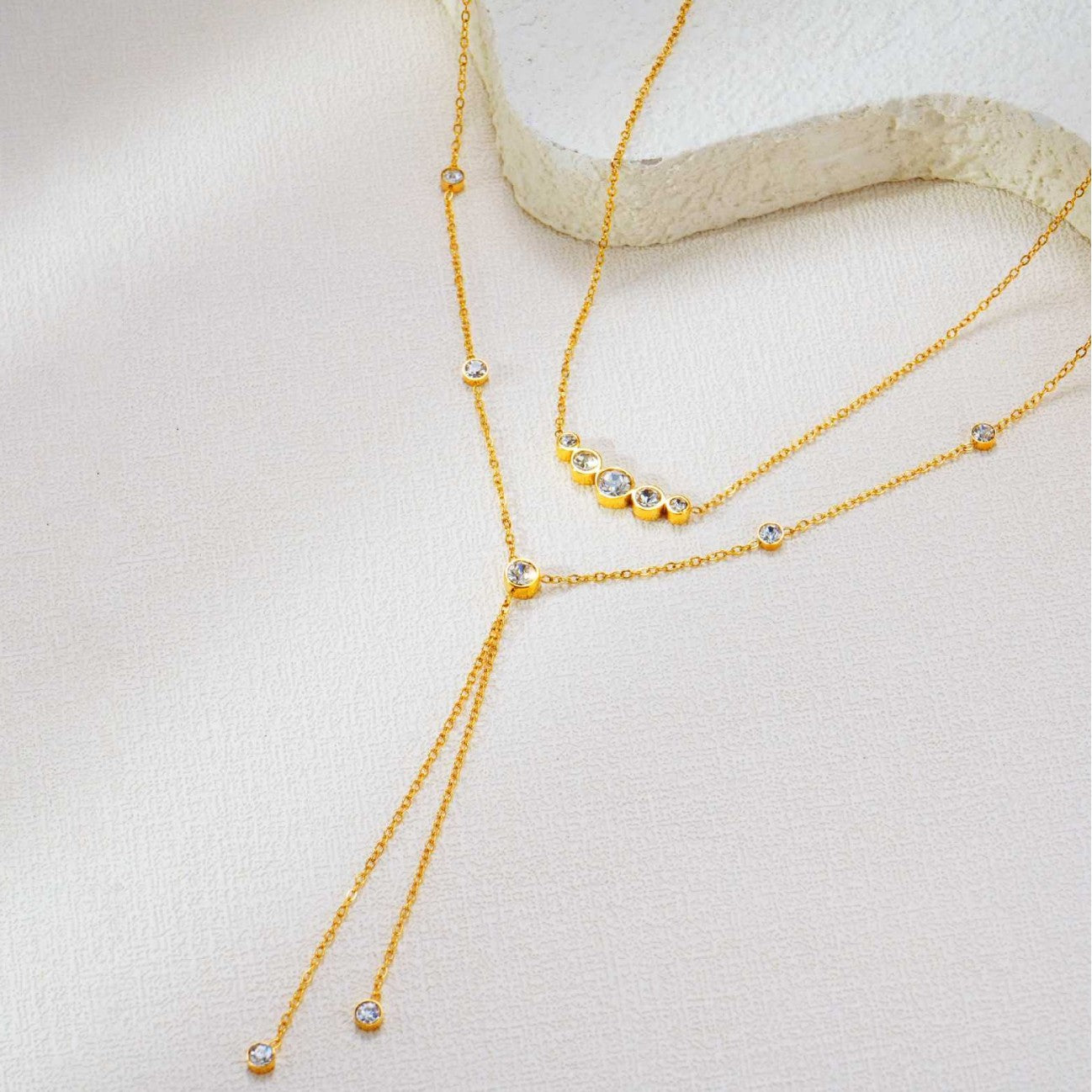 Three-diamond tassel necklace